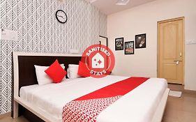 Oyo 16405 Hotel Elite Lodge